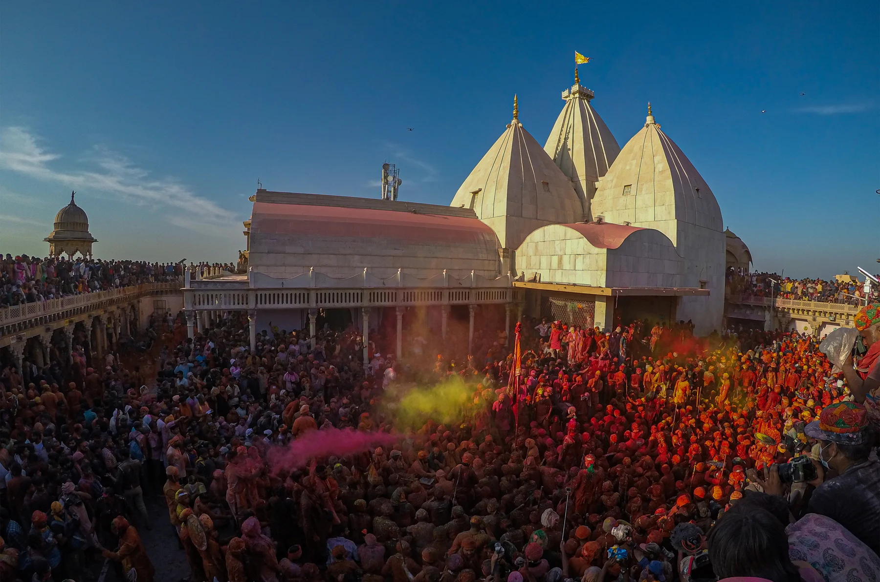 Fête de Holi au temple de Nandgaon dans la région de Mathura